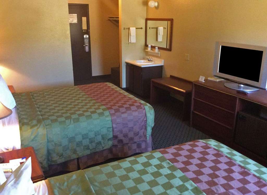 Capital Inn & Suites Salem Room photo